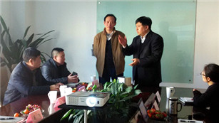 石家庄工信局北斗应用考察团一行莅临yl6776永利集团宇达考察调研